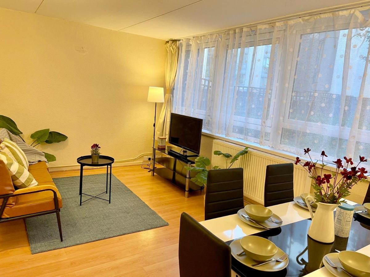 3Br Central London Close Station Extérieur photo
