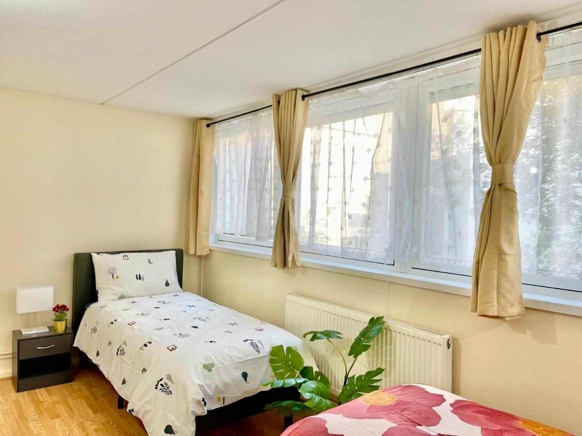 3Br Central London Close Station Extérieur photo
