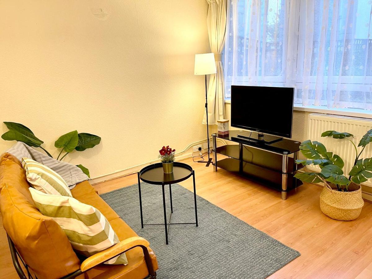 3Br Central London Close Station Extérieur photo